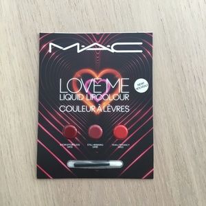 Add-on MAC new "Love Me" Liquid Colour Lipstick Samples Set